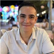 Estudiante del Grado en Historia, con el Diploma del Bachillerato Internacional. Clases para primaria y secundaria.